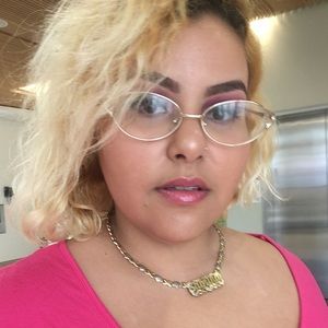 Meet your Posher, Sabrina